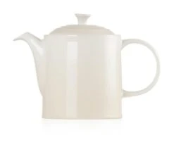 Le Creuset Grand Teapot - Meringue -Home Furnishing Store 45401 4824
