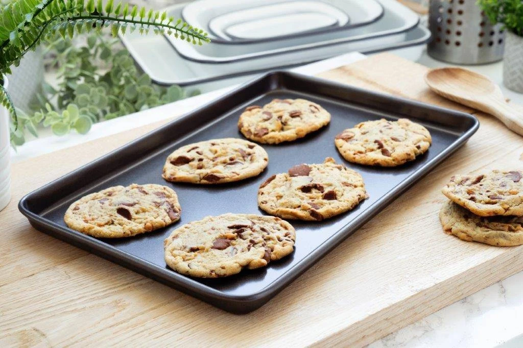 Luxe 39cm Baking Tray 5 Luxe 39cm Baking Tray - Image 3