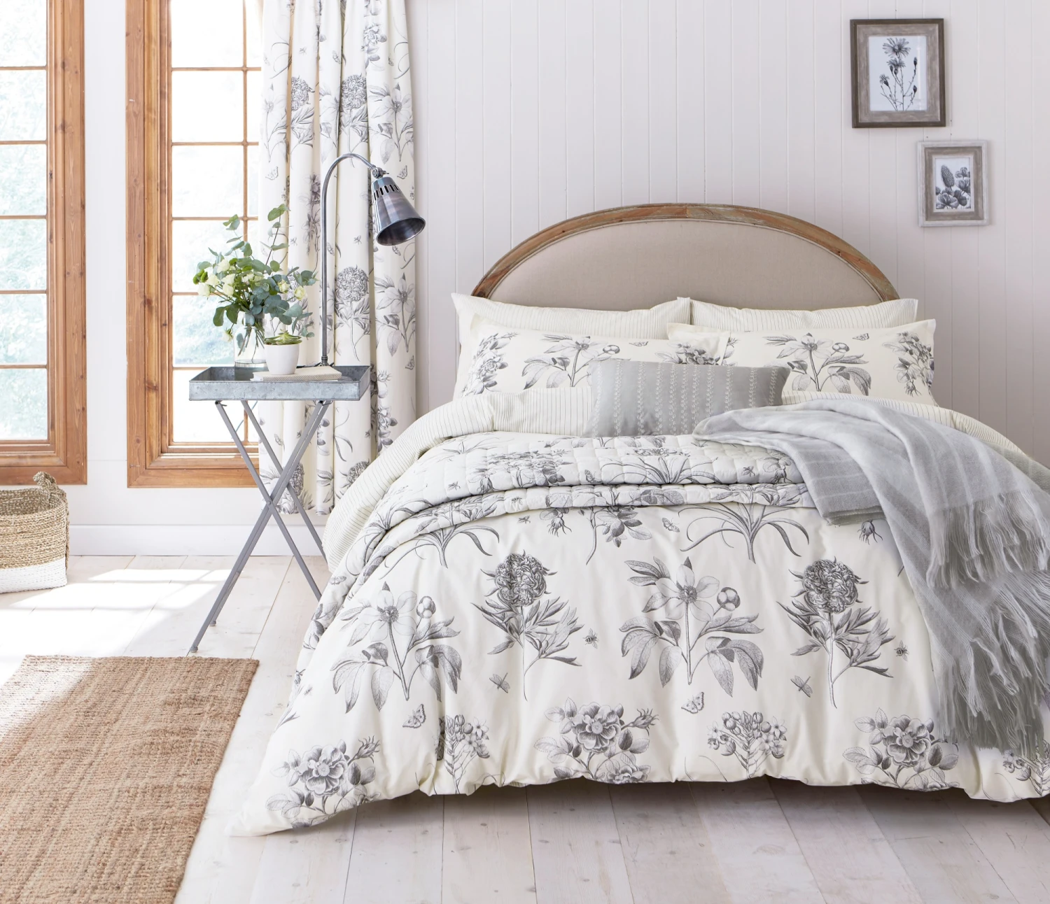 Sanderson Option Etchings & Roses Silver Duvet Set 3 Sanderson Option Etchings & Roses Silver Duvet Set